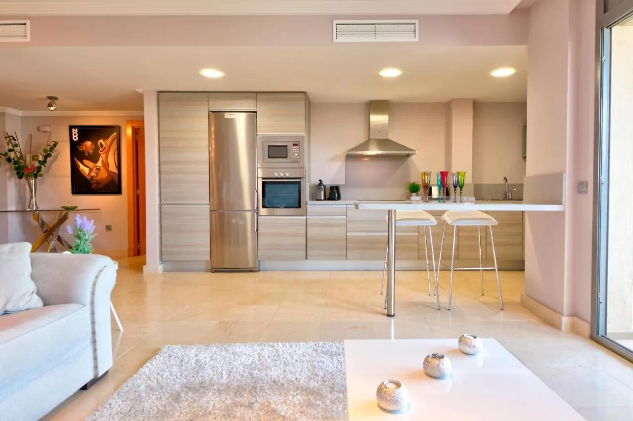 Mediterranean Swing - Acosta Apartment 4, Villa Padierna Estepona