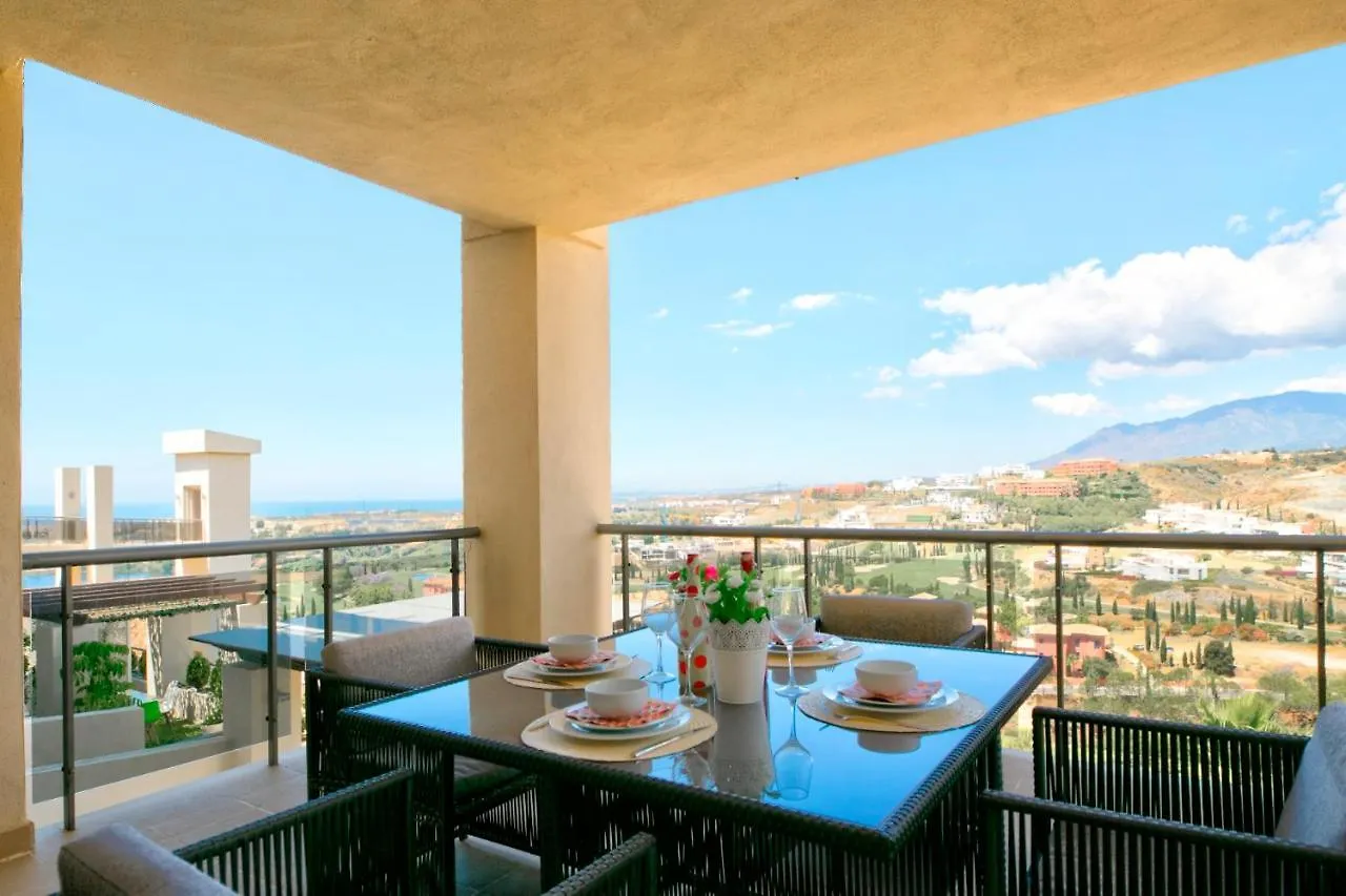 Mediterranean Swing - Acosta Apartment 4, Villa Padierna Estepona