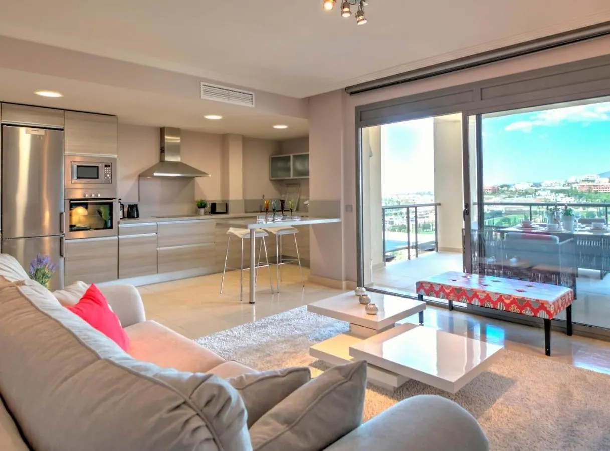 Mediterranean Swing - Acosta Apartment 4, Villa Padierna Estepona